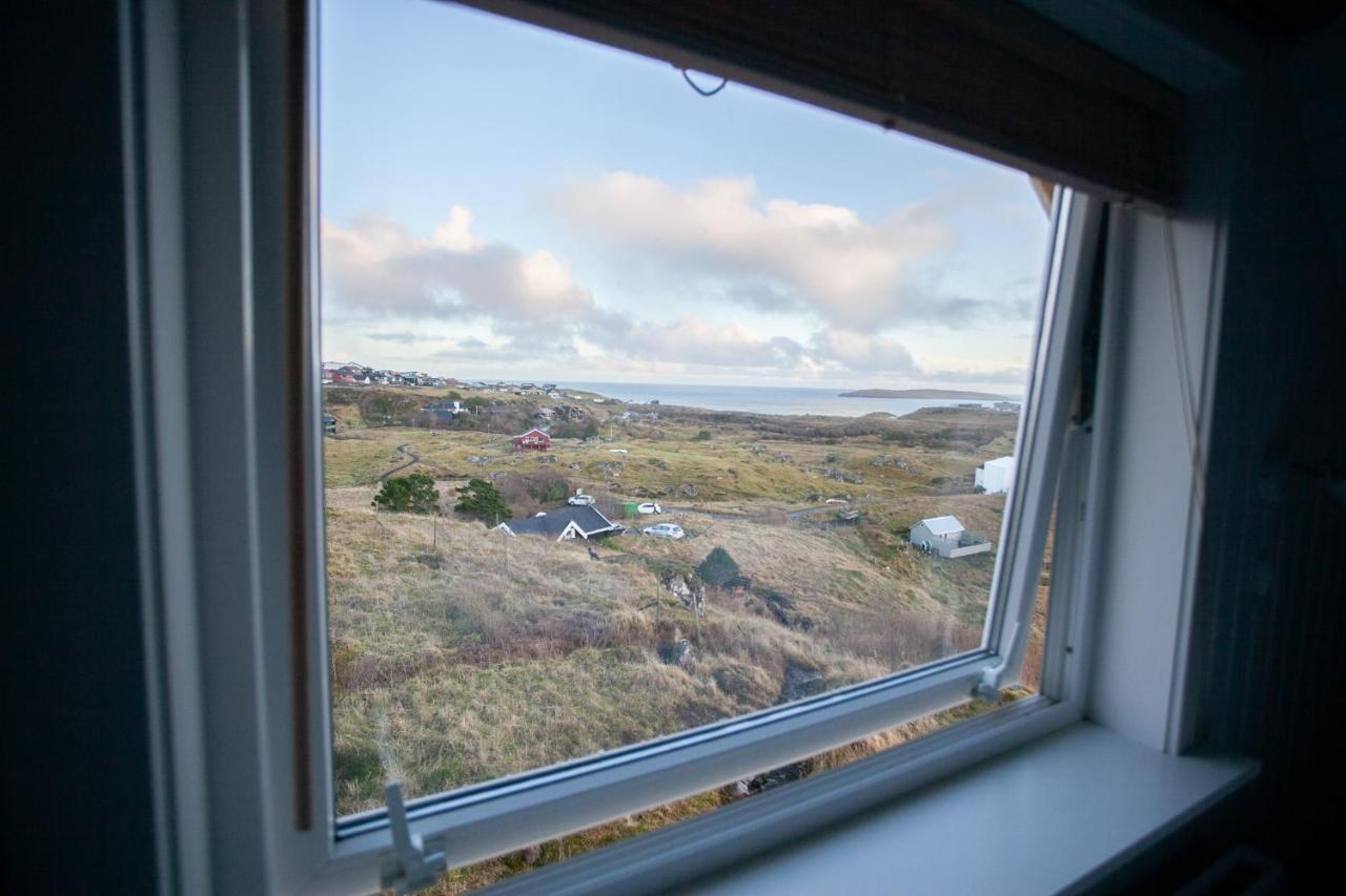 Red Robin - Vacation Homes Next To Svartifossur Waterfall Tórshavn Dış mekan fotoğraf